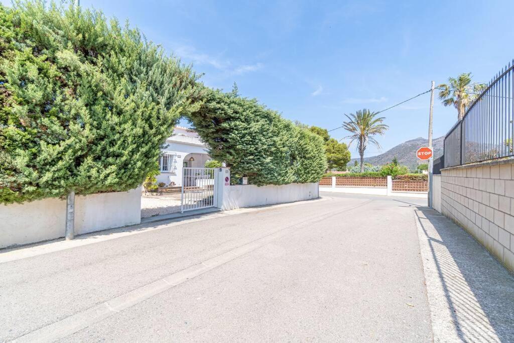 Mb1-House With Big Garden ,Swimming-Pool, & Barbacue In Rosesヴィラ エクステリア 写真